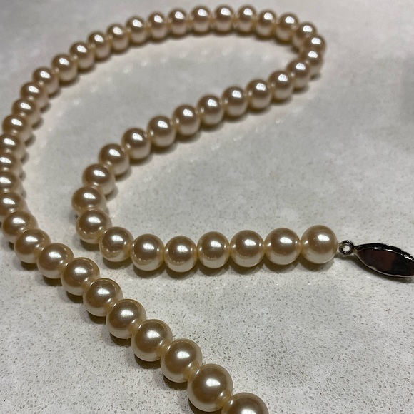 VINTAGE FAUX PEARL NECKLACE1 16.5’length ⭐️⭐️⭐️⭐️ - Picture 5 of 6